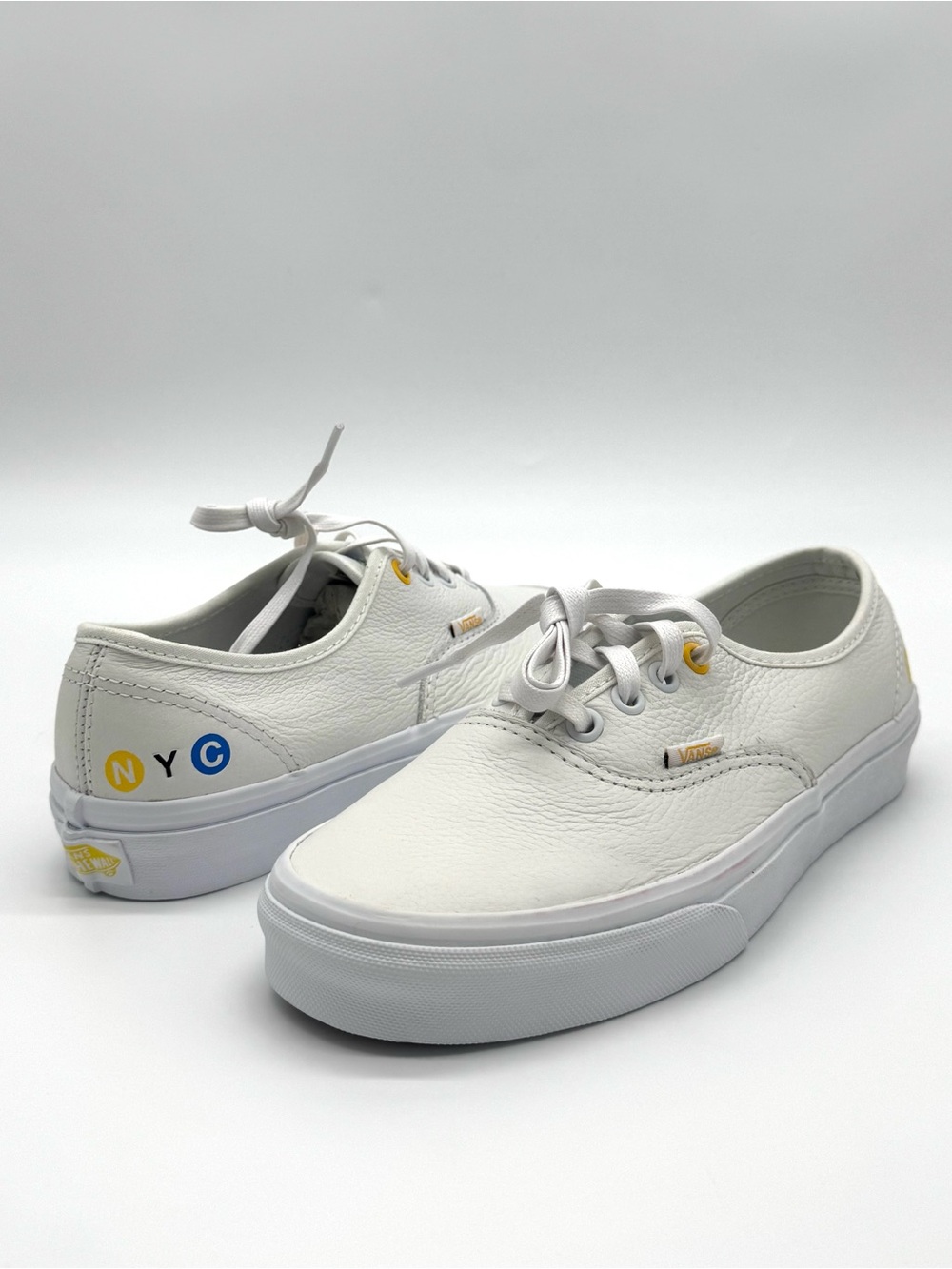 Women’s Classic Authentic Vans - White/NYC